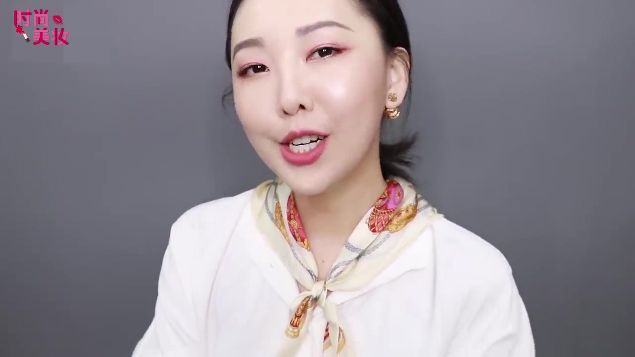 美妆视频教程亮闪闪粉色妆容,美妆教程简单又好看