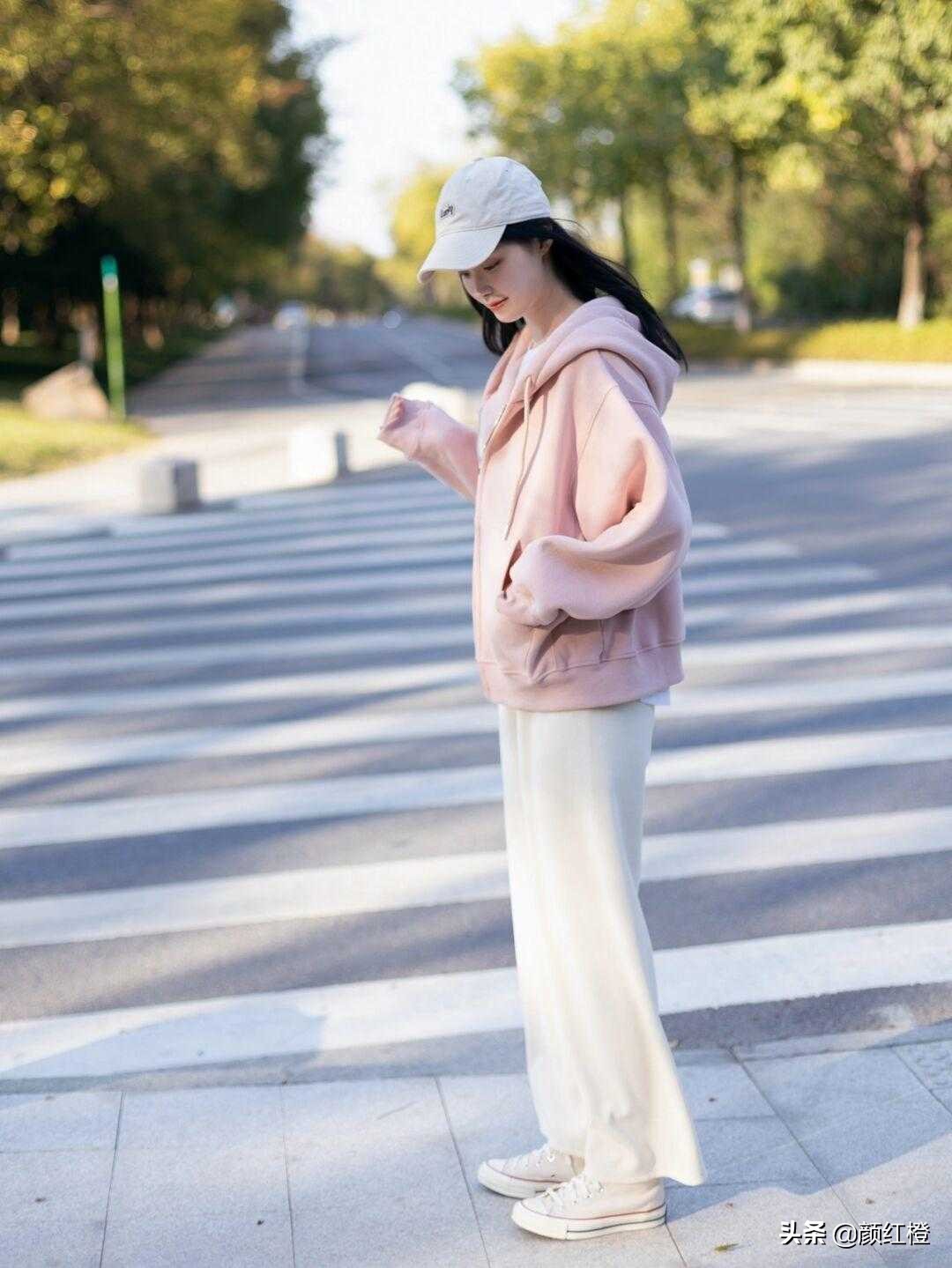 粉色的4种穿搭方法温柔又优雅,九大最时髦的穿搭配色