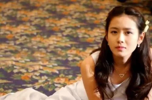 在韩国爱豆和演员哪个地位高,韩国娱乐圈爱豆地位有多低