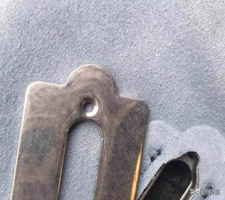 大牌包包上有瑕疵,大牌包的缺陷