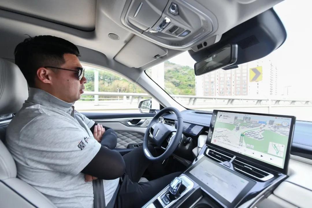 新款摩卡最新落地价格,17万落地买新摩卡