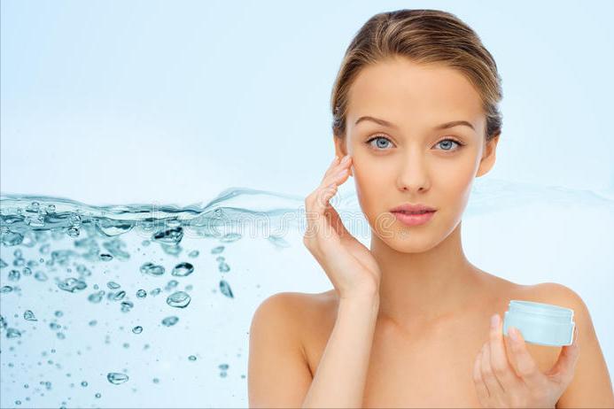 皮肤油腻易出油毛孔粗大,皮肤油腻毛孔大容易起痘怎么回事