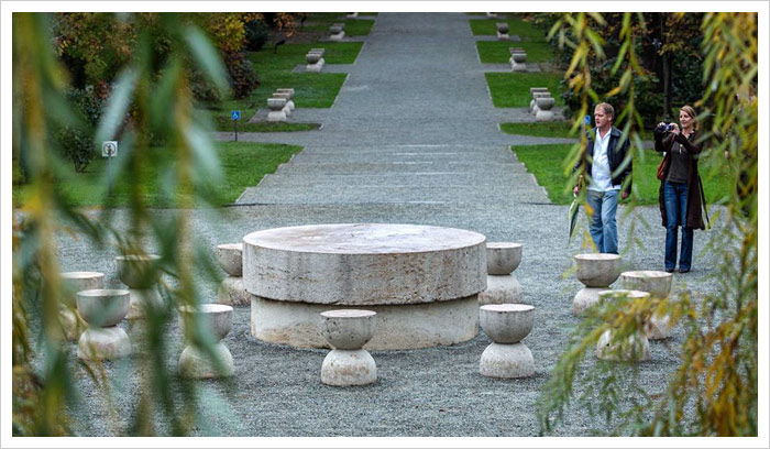 “衍”看丨60件精选西方艺术品:布朗库西特尔古日乌组雕(6)