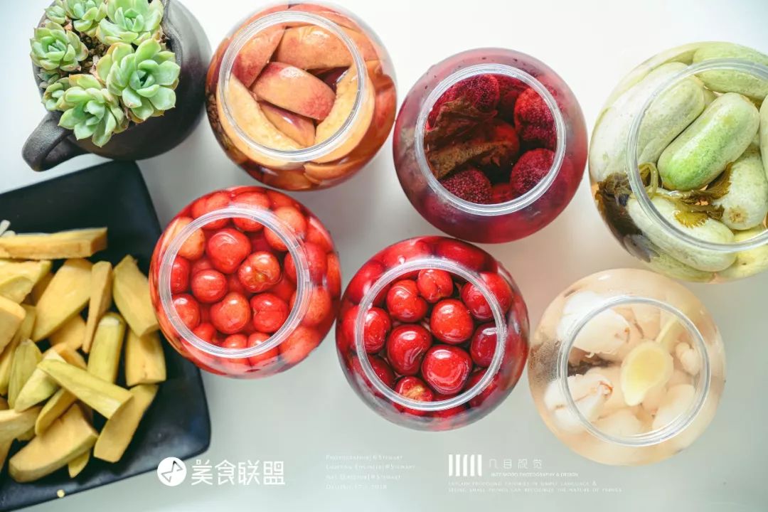 泡菜店一天只卖几百元,昆明白塔路的泡菜