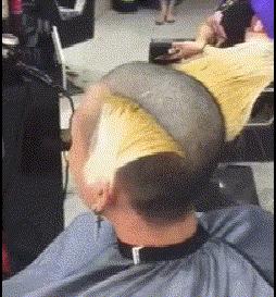 和女朋友去水上乐园,玩水上乐园掉妆