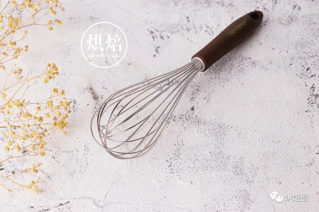 烘焙新手小白要买些什么工具,新手小白在哪里学做烘焙比较合适