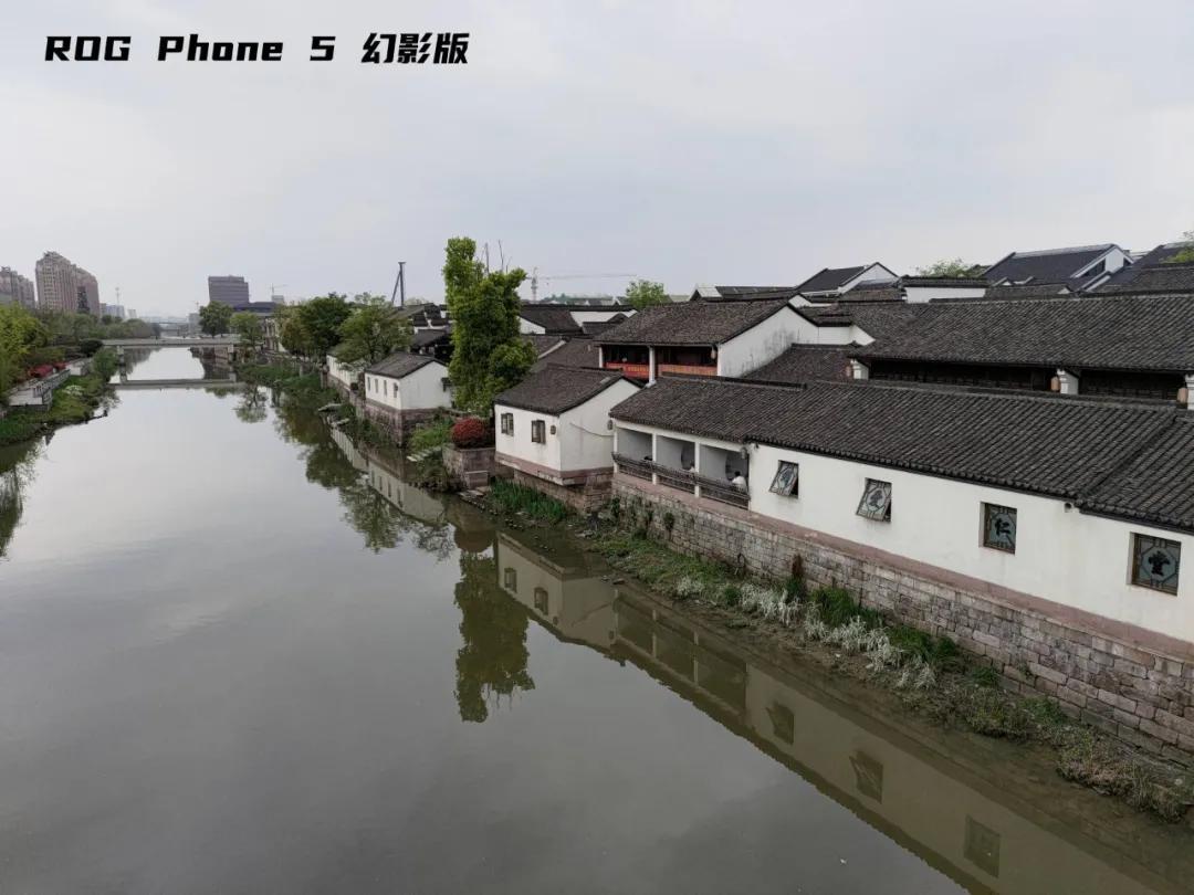 游戏手机该不该买,红魔黑鲨rog哪个值得入手