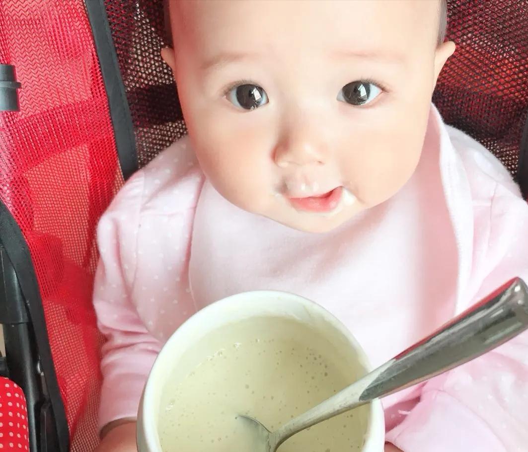 六月龄宝宝第一口米粉推荐,宝宝第一次吃米粉选什么口味的