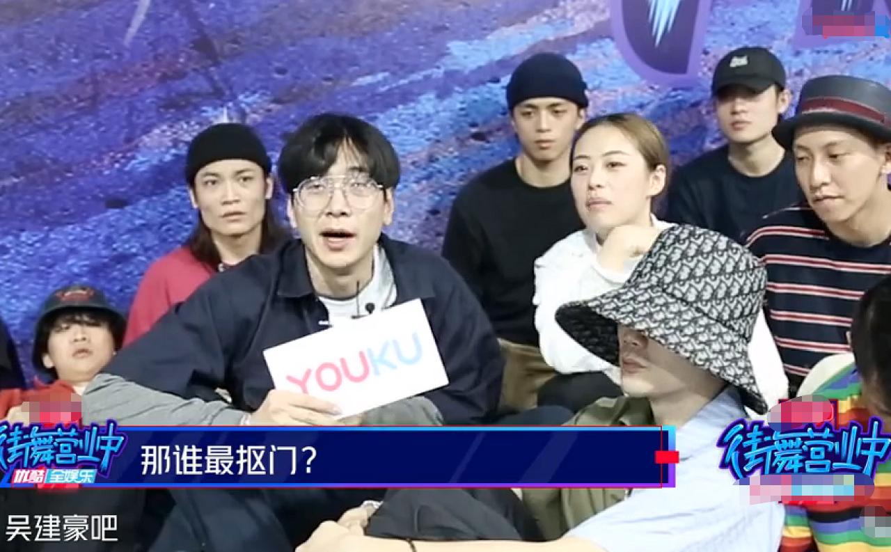 吴建豪阿k视频,吴建豪被吐槽衣服