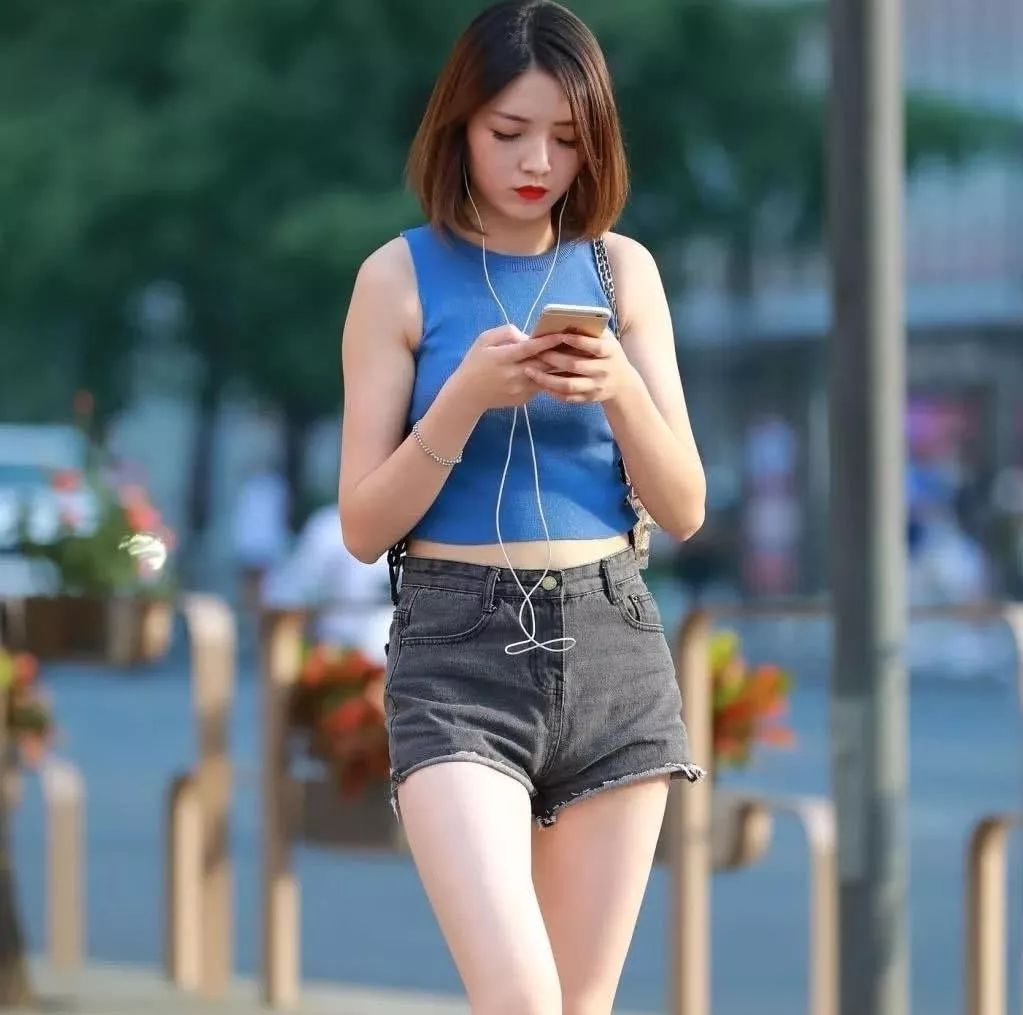 大腿胖走路磨腿擦什么药膏,大腿胖了走路磨得疼