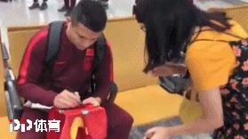 国足将启程前去迪拜,国足出发