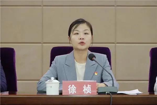 34岁的她任副县长,34岁代理县长