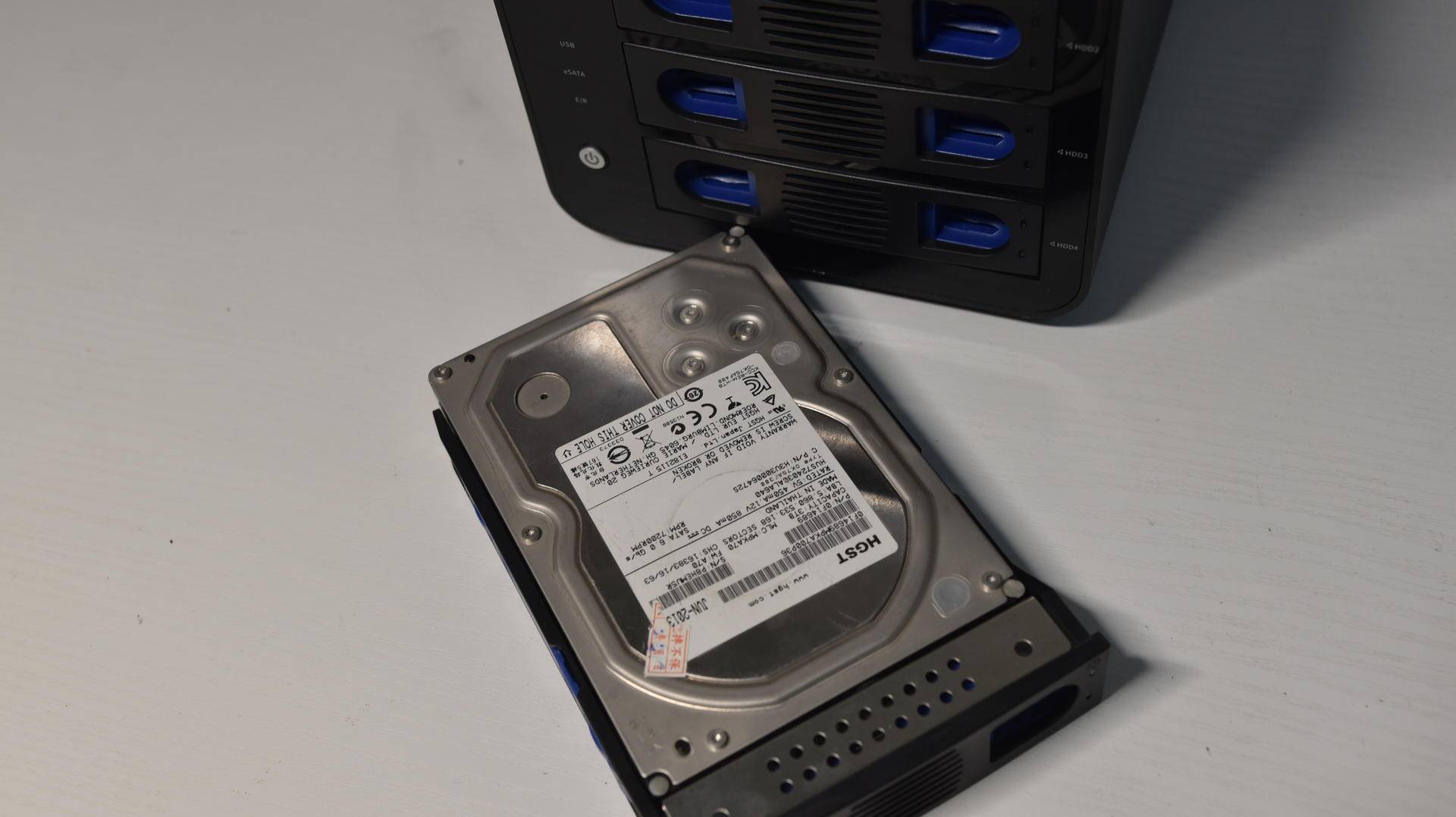 机箱硬盘位不够用,机箱硬盘位不够