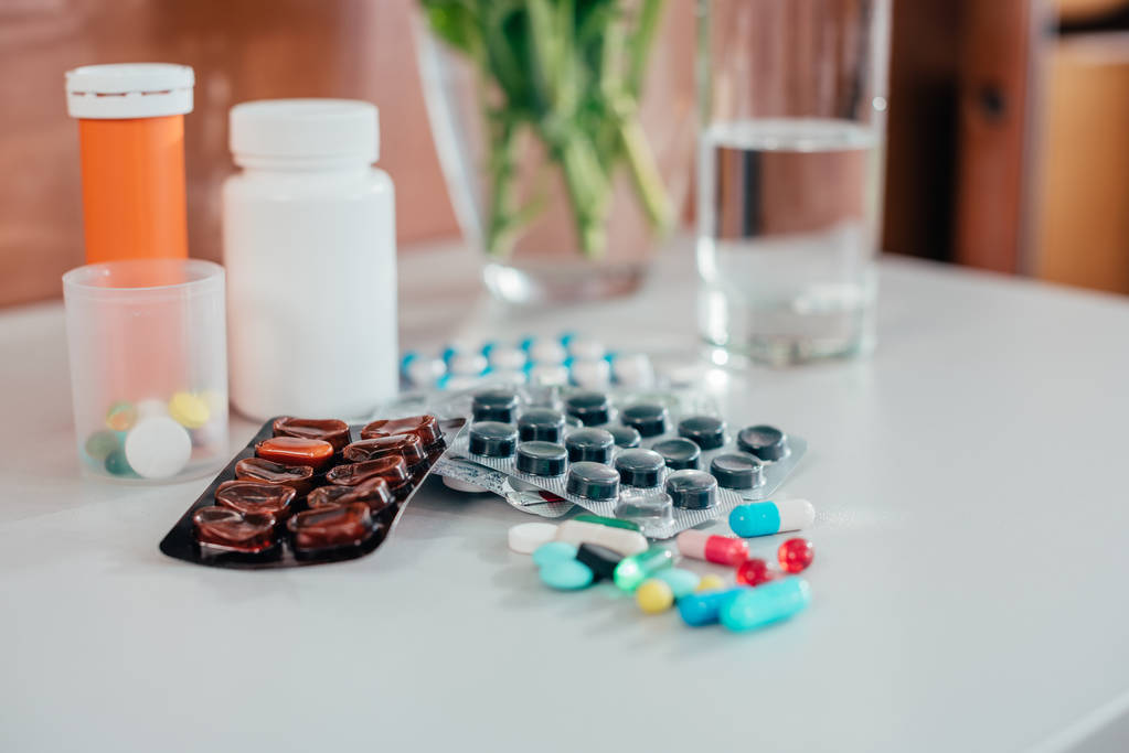 感冒要立即就医吗,感冒初期吃药症状变严重了