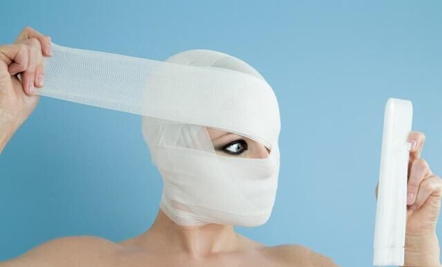 为什么不建议女人割“双眼皮”？主要有这4方面原因，庆幸没跟风