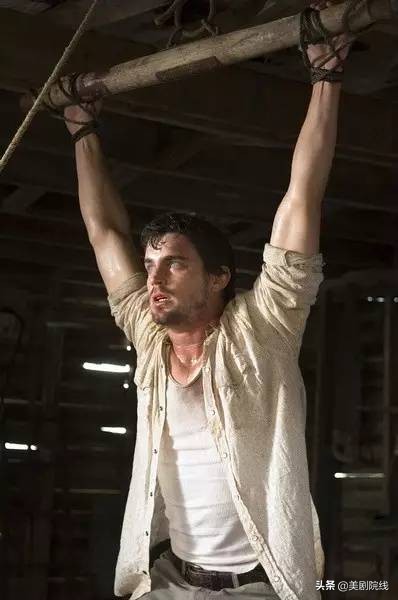 第一次被男生掐腰什么感觉,第一次被男生搂腰