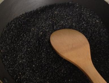 纯手工阿胶糕补气血加营养,阿胶糕在家制作的有营养吗