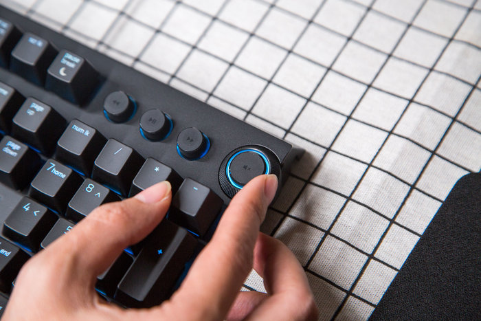 雷蛇黑寡妇精英键盘测评,黑寡妇雷蛇键盘标准版测评