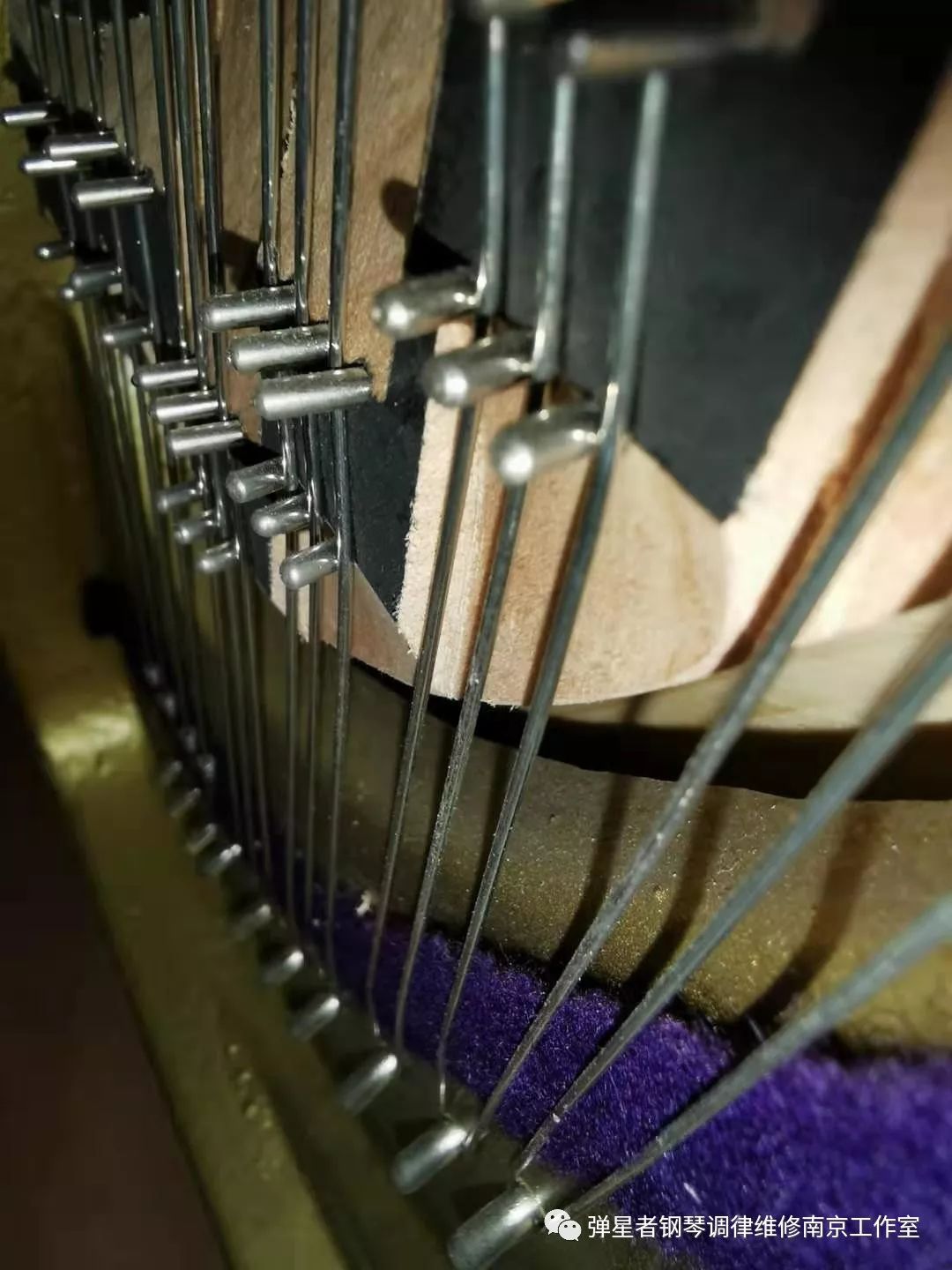 录钢琴视频怎么去掉杂音,钢琴弹了有丝丝的杂音