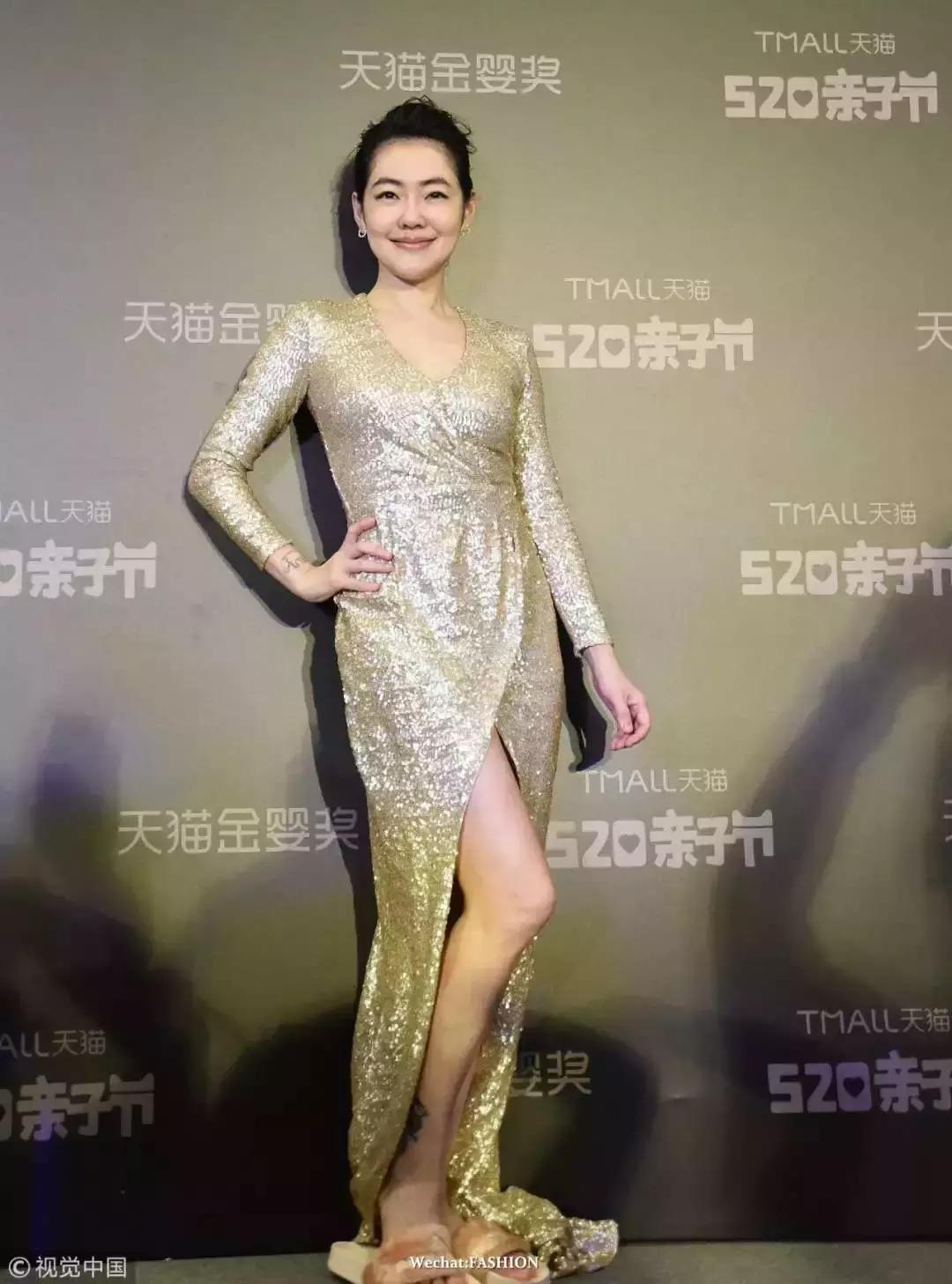 刘雯、倪妮不费力就很时髦原来是脚上的拖鞋太美了