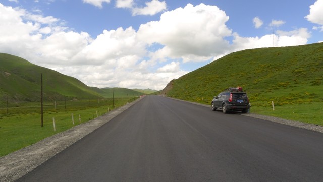 一只蜜蜂每天要多少蜜,一只蜜蜂一天可以采多少蜂蜜