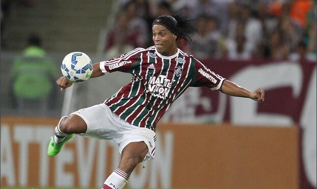 前世界足球先生小罗成为一代“囚”王