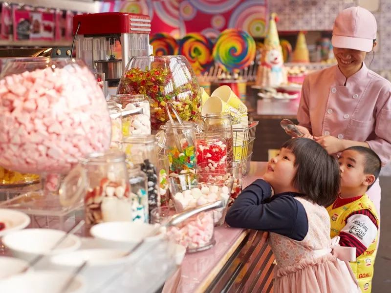 广州航空母舰自助餐图片,广州五星级酒店自助餐多少钱