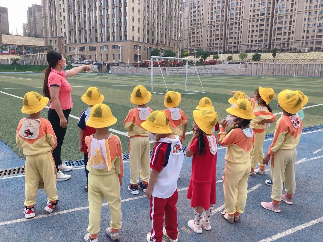 幼小衔接零距离之参观小学,启航幼儿园小学参观初体验