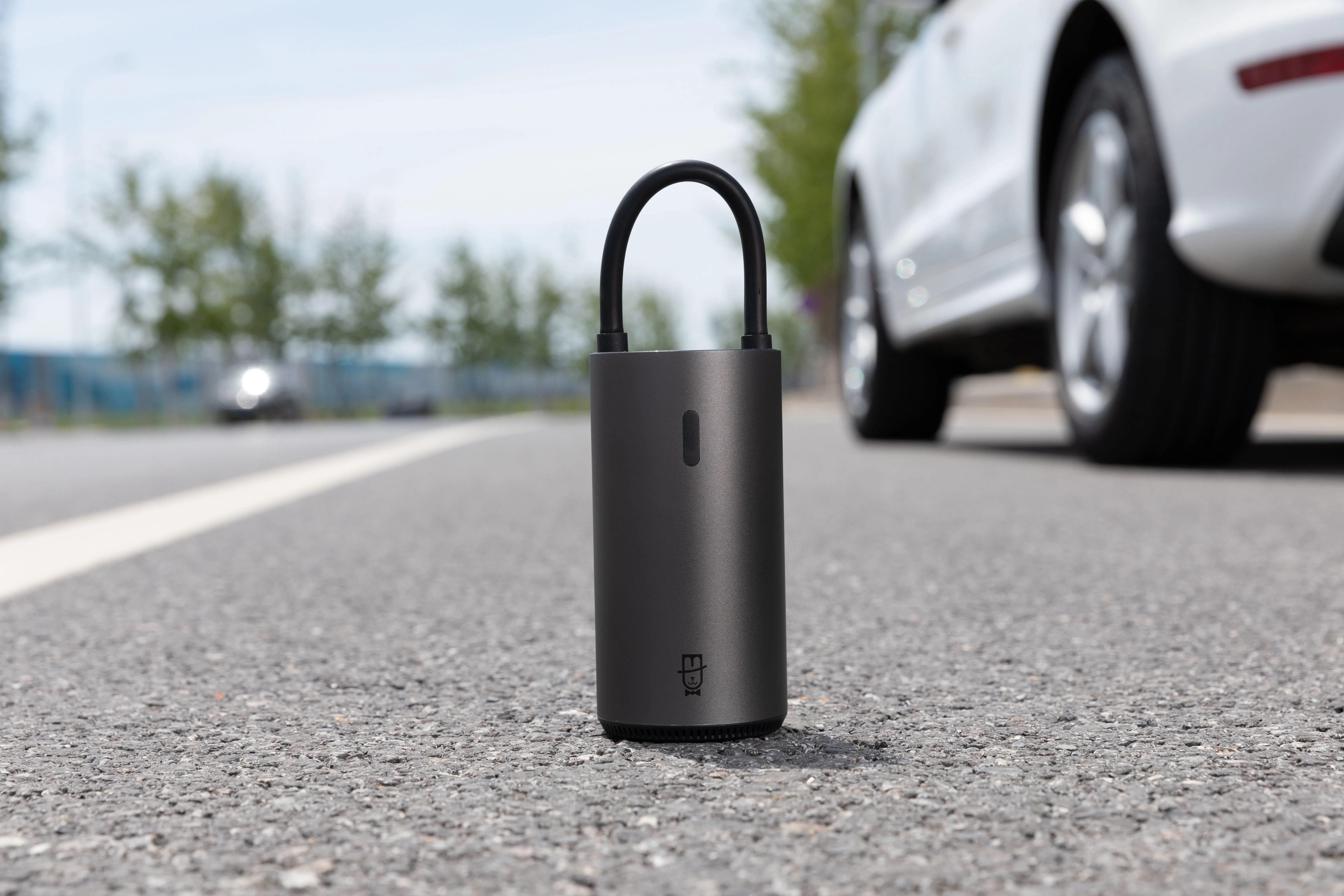 睿米推出智能便携式轮胎充气机：150psi气压+2600mAh电池