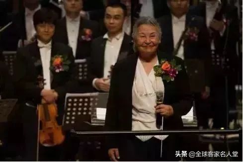 指挥家郑小瑛谈交响乐,客家山歌指挥家郑小瑛