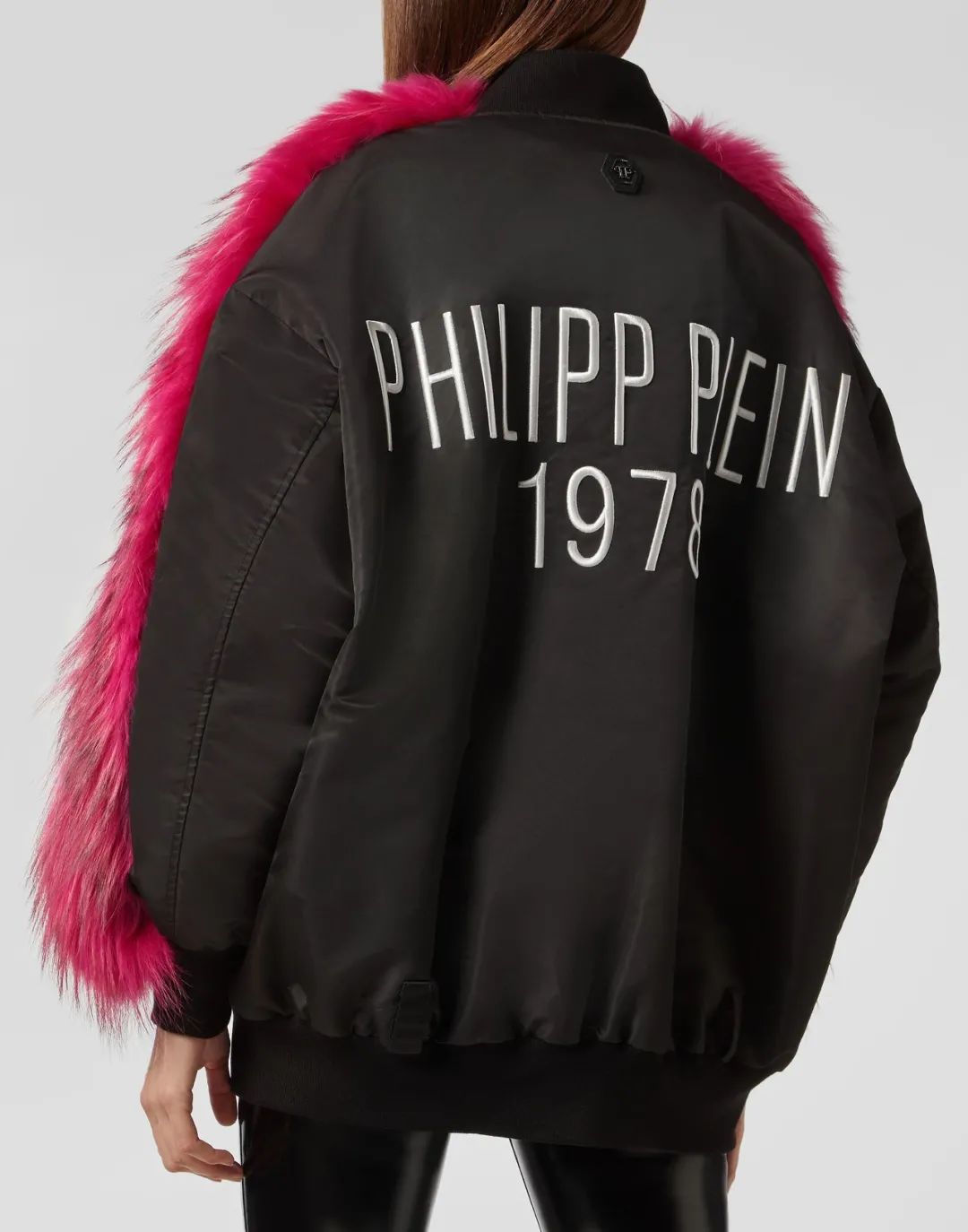 怕冷星人必备羽绒服,张天爱怕冷东北人