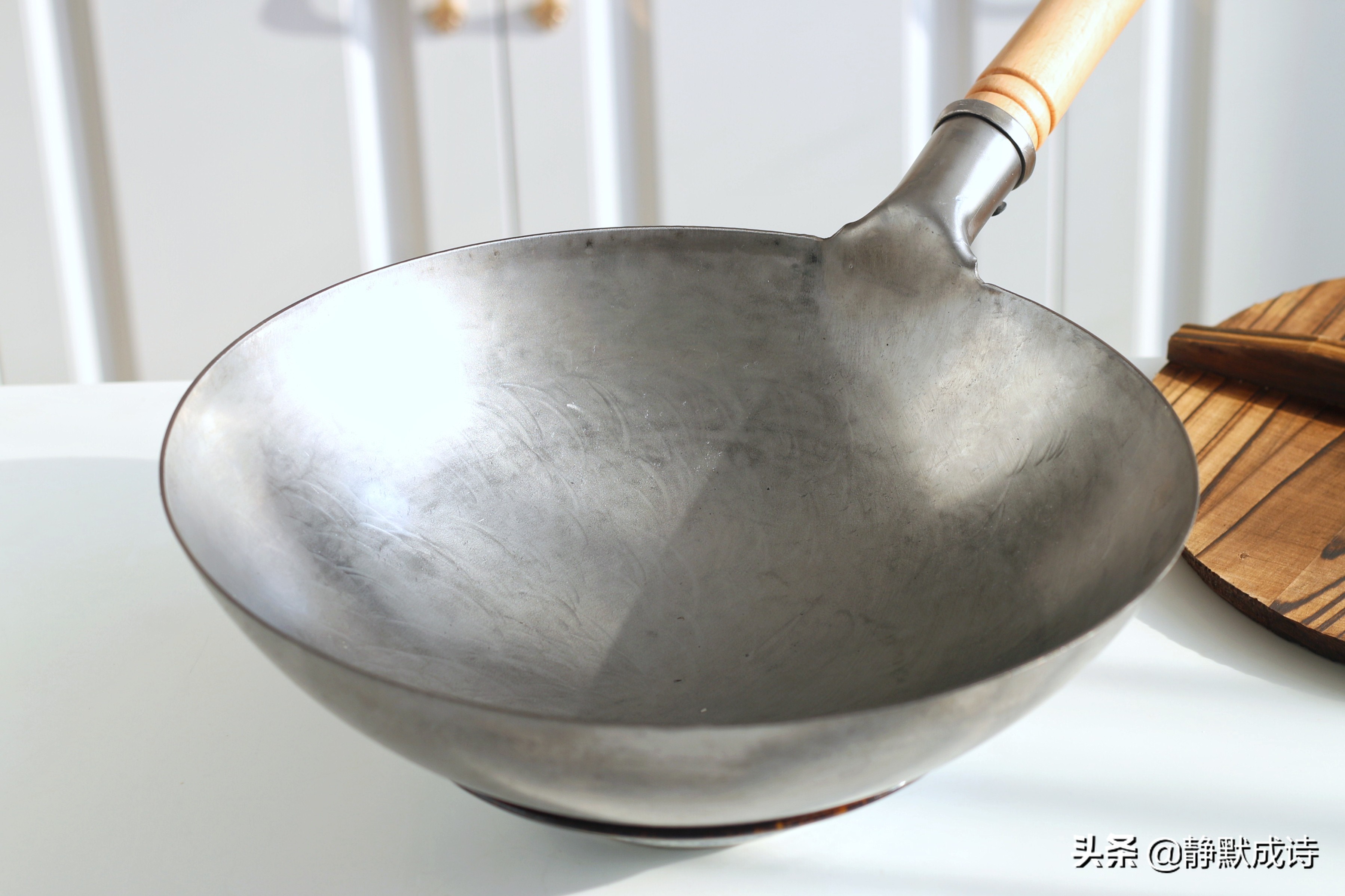铁锅怎么开锅后直接用,铁锅怎么开锅不会生锈粘锅呢