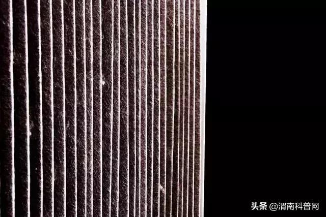 空调房里感觉有臭味怎么回事,空调有股味道对身体有影响吗