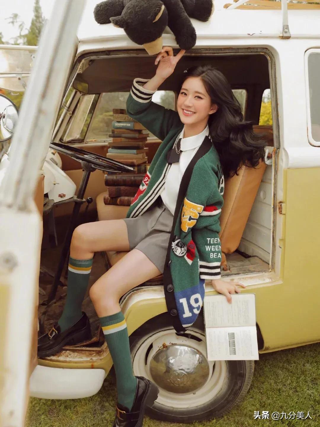 赵露思校园风穿搭,学院风穿搭赵露思最新