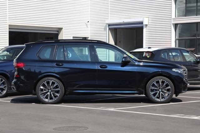 奔驰gls各代车型,奔驰gls的劲敌