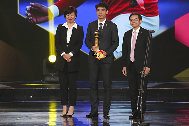 中超足球最辉煌的时候,足球最艰难的夺冠之路