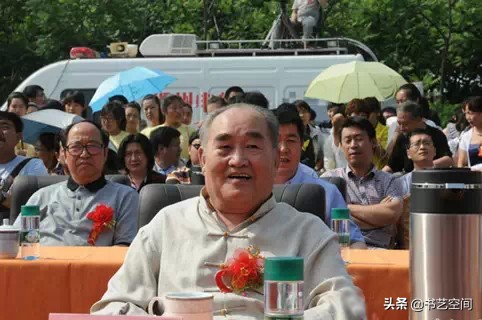 80个硬笔书法欣赏,现代80位书法名家作品欣赏