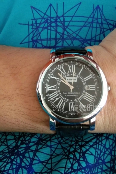 网友晒自己微信好友数量,网友晒1300手表