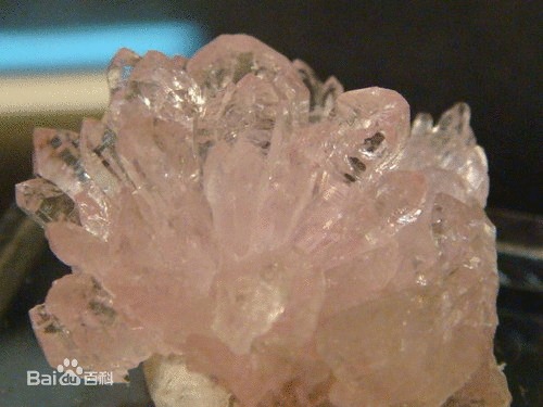 各种宝石原石的种类图片大全,高清彩色宝石原石图片大全