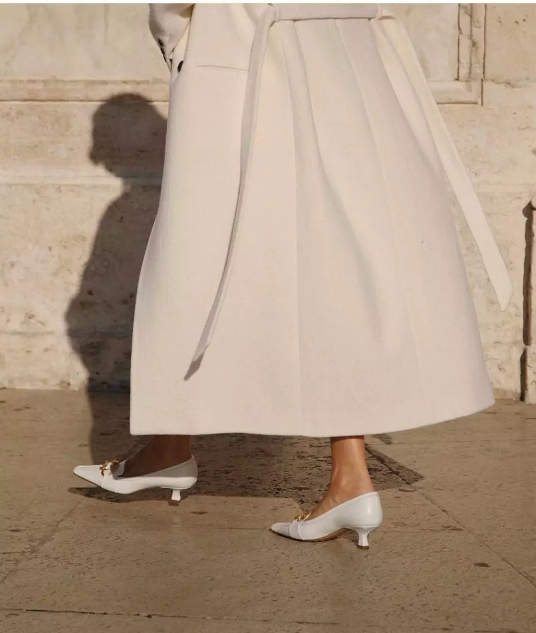 法式奶奶鞋火了超时髦必爆,小白鞋过时了吗