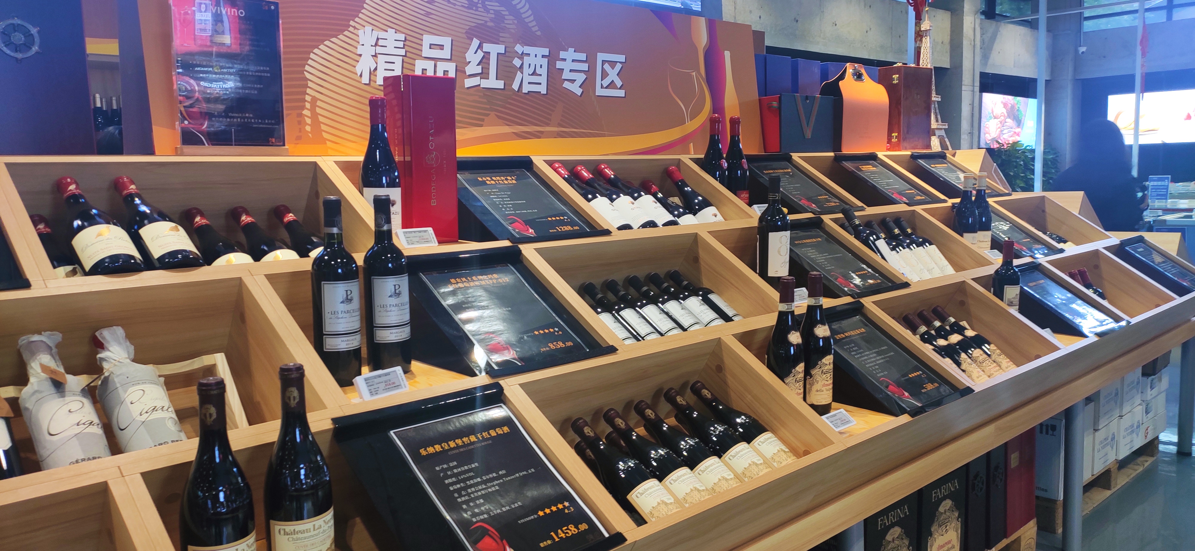 「*共中**百年」虹桥国际机场见证一个新百年的启航，澳门媒体采访团参访上海虹桥商务区（虹桥篇）