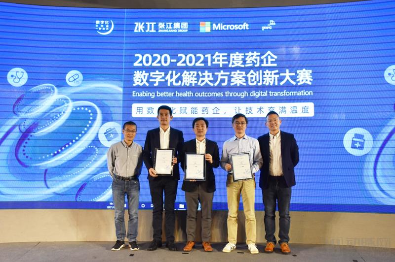 微软一年的收益,微软每年靠系统赚多少钱