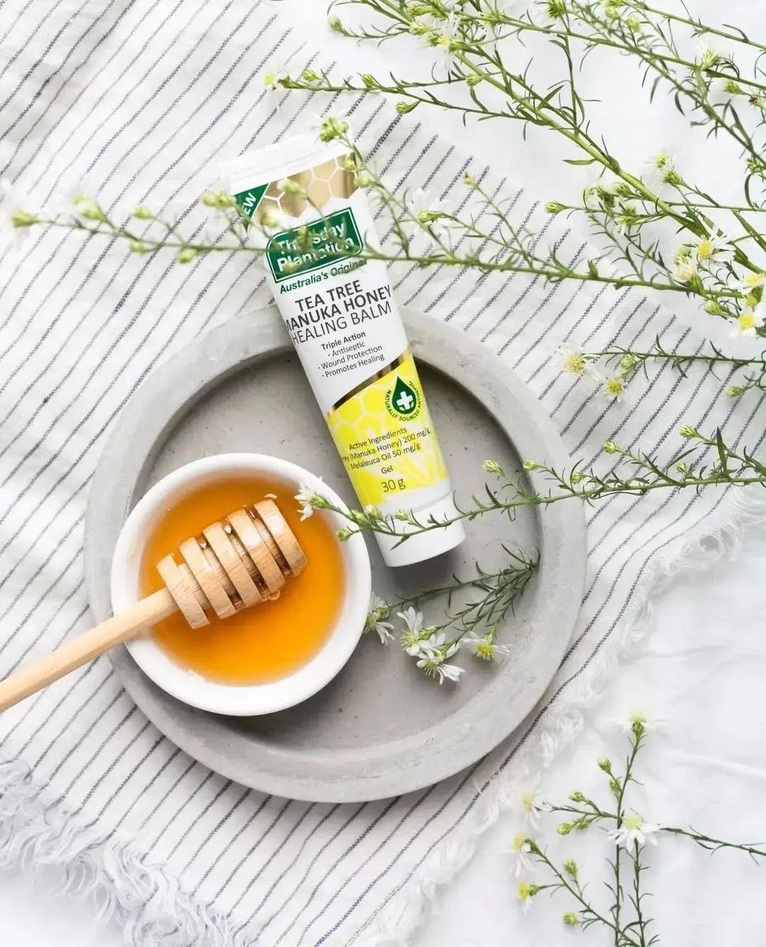 换季脸上爆痘用什么都过敏,换季过敏长痘用什么护肤品