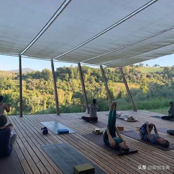 12星座最佳瑜伽动作女,12星座适合做什么瑜伽