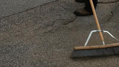 国外打造快速修路神器,国外新发明的路面神器