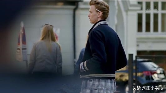 skam挪威e神什么时候喜欢小天使的 (挪威skam小天使神颜)