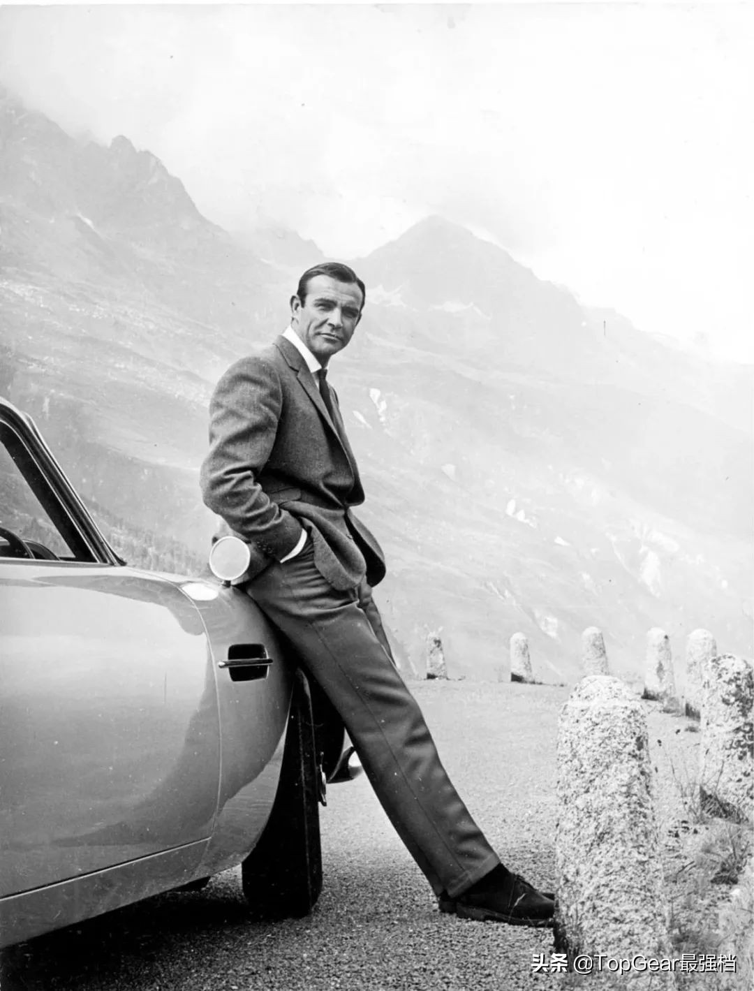 007座驾阿斯顿马丁,邦德路特斯