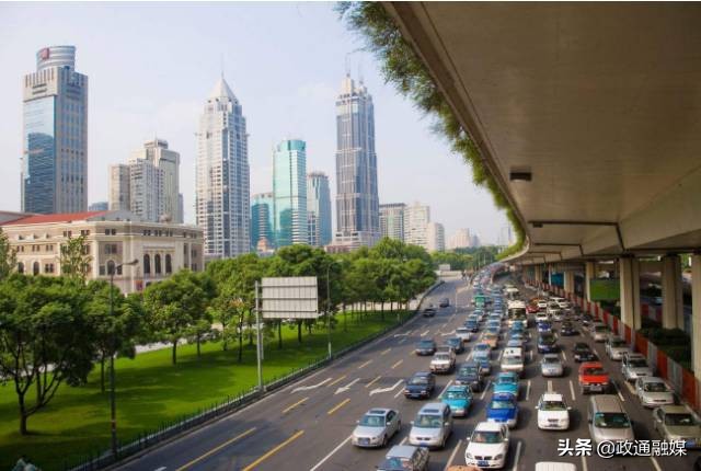 *疆新**首府乌鲁木齐再登央视！连续登上热搜榜！世界目光齐聚在这里