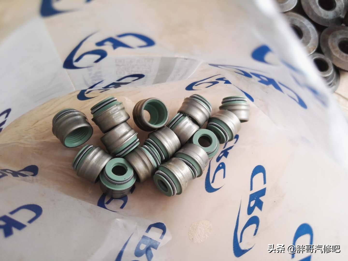 发动机烧机油胖哥,发动机烧机油一定不要着急更换