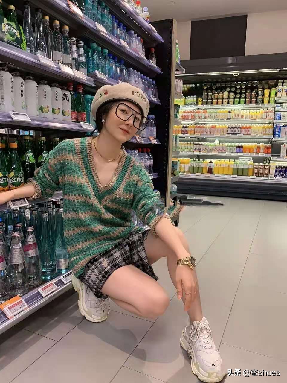 唐嫣衣着宽松引争议,唐嫣的私服穿搭真的知性又温柔